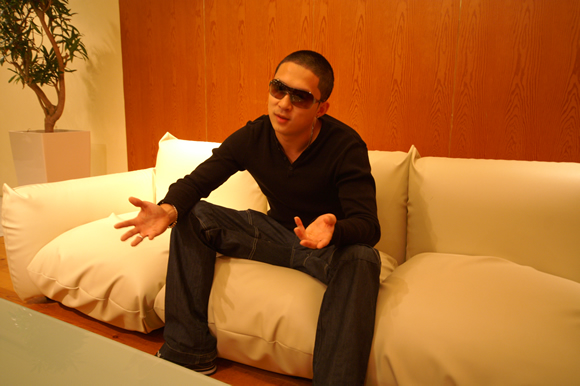 Stevie Hoang