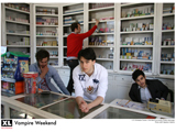 VAMPIRE WEEKEND