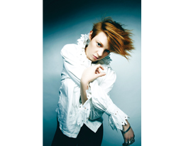LA ROUX / ラ・ルー
